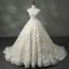 Luxe Champagne Robe Boule Robe De Mariée 2017 Encolure Dégagée Manches Courtes Volants Organza Dentelle Tribunal Train