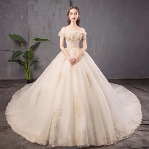 Élégant Champagne Robe De Mariée 2019 Robe Boule De L 039 Épaule Perlage Perle En Dentelle Fleur Paillettes Manches Courtes Dos Nu Cathedral Train