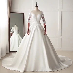 Classique Ivoire Robe De Mariée 2019 Princesse Encolure Dégagée En Dentelle Fleur 1 2 Manches Chapel Train