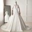 Classique Ivoire Robe De Mariée 2019 Princesse Encolure Dégagée En Dentelle Fleur 1/2 Manches Chapel Train