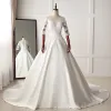 Classic Ivory Wedding Dresses 2019 A-Line / Princess Scoop Neck Lace Flower 1/2 Sleeves Chapel Train