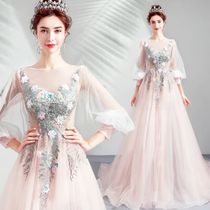 Élégant Rougissant Rose Robe De Bal 2019 Princesse Encolure Dégagée Brodé Appliques Perle Faux Diamant 3 4 Manches Train De Balayage Robe De Ceremonie