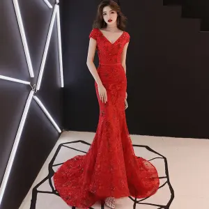 Chic Belle Rouge Robe De Soirée 2019 Princesse V Cou Perlage Cristal Paillettes Manches Courtes Dos Nu Train De Balayage Robe De Ceremonie