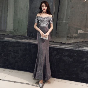 Scintillantes Gris Robe De Soirée 2019 Trompette Sirène De L 039 Épaule Glitter Polyester Paillettes Manches Courtes Dos Nu Longue Robe De Ceremonie