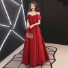 Modest / Simple Burgundy Prom Dresses 2019 A-Line / Princess Off-The-Shoulder Short Sleeve Backless Floor-Length / Long Formal Dresses