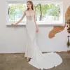Modest / Simple Ivory Lace Flower Wedding Dresses 2021 Trumpet / Mermaid Scoop Neck Sleeveless Backless Court Train Wedding
