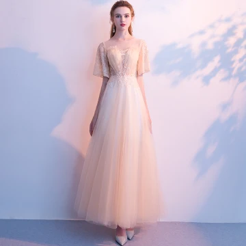 Élégant Champagne Robe De Soirée 2019 Princesse Encolure Dégagée En Dentelle Fleur Manches Courtes Dos Nu Longue Robe De Ceremonie