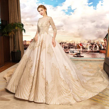 Lyx Champagne Bröllopsklänningar 2019 Prinsessa Urringning Beading Pärla Paljetter Spets Blomma 3 4 Ärm Halterneck Royal Train