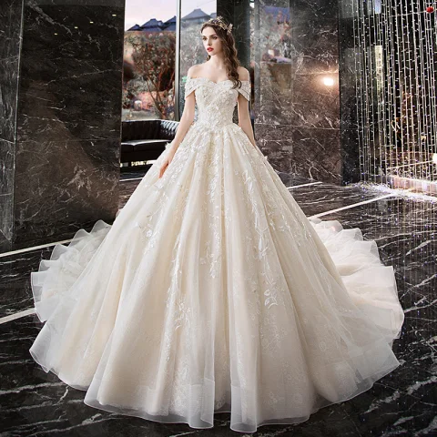 Snygga / Fina Elfenben Bröllopsklänningar 2019 Prinsessa Av Axeln Appliqués Spets Blomma Korta ärm Halterneck Cathedral Train