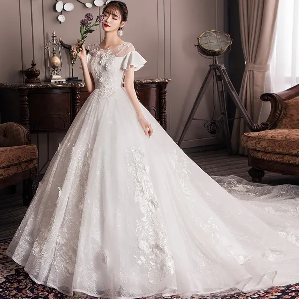 Elegant Ivory Empire Pregnant Wedding Dresses 2019 Scoop Neck Appliques Lace Flower Bell Sleeves 5154