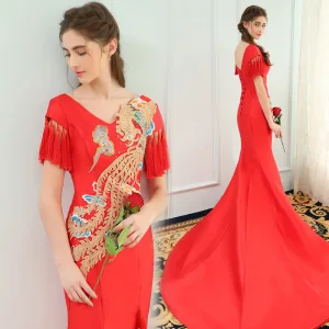 Style Chinois Rouge Robe De Soirée 2019 Trompette Sirène V Cou Faux Diamant Appliques En Dentelle Mancherons Gland Dos Nu Tribunal Train Robe De Ceremonie