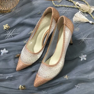 Moderne Mode Champagne Chaussure De Mariée 2019 Faux Diamant Tulle 9 Cm Talons Aiguilles À Bout Pointu Mariage Escarpins
