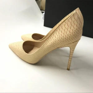 Modest Simple Beige Casual Pumps 2019 Leather Snakeskin Print 10 Cm Stiletto Heels Pointed Toe Pumps