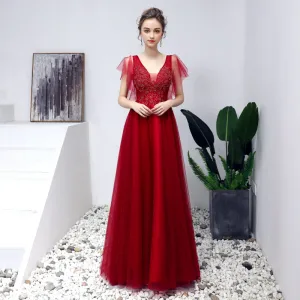 Chic Belle Bordeaux Robe De Bal 2019 Princesse V Cou Perlage Cristal En Dentelle Fleur Manches Courtes Dos Nu Longue Robe De Ceremonie