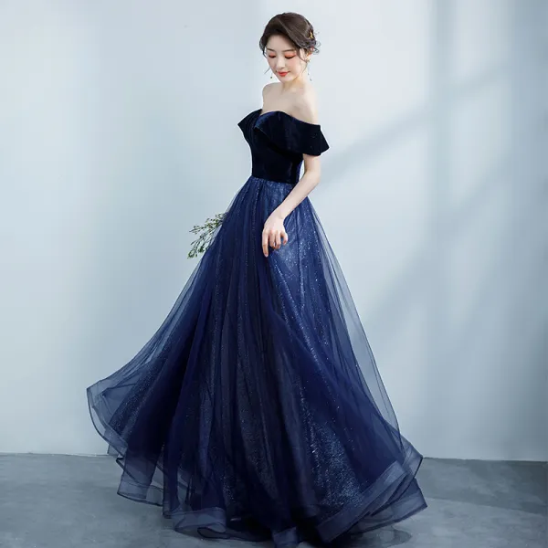 Modest / Simple Navy Blue Prom Dresses 2021 A-Line / Princess Suede Off-The-Shoulder Glitter Short Sleeve Backless Floor-Length / Long Formal Dresses