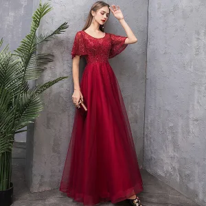 Charmant Bordeaux Robe De Soirée 2019 Princesse Encolure Dégagée Paillettes Manches Courtes Dos Nu Longue Robe De Ceremonie