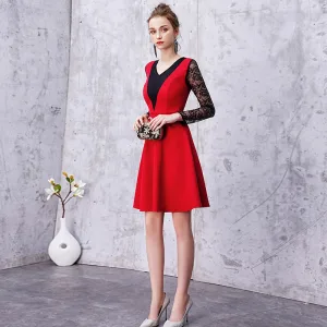 Chic Beautiful Black Burgundy Homecoming Graduation Dresses 2019 A Line Princess V Neck Lace Flower 3 4 Sleeve Knee Length Formal Dresses
