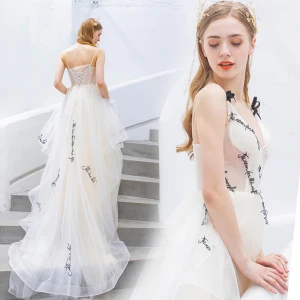 Moderne Mode Champagne Robe De Soirée 2019 Princesse Bretelles Spaghetti Noeud Sans Manches Dos Nu Train De Balayage Robe De Ceremonie
