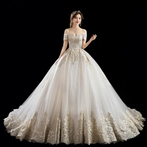 Luksus Champagne Brudekjoler 2019 Prinsesse Av Skulderen Beading Perle Paljetter Blonder Blomst Korte Ermer Ryggløse Cathedral Train