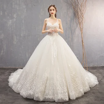 Élégant Ivoire Robe De Mariée 2019 Robe Boule Bretelles Spaghetti Perlage Paillettes En Dentelle Fleur Sans Manches Dos Nu Cathedral Train