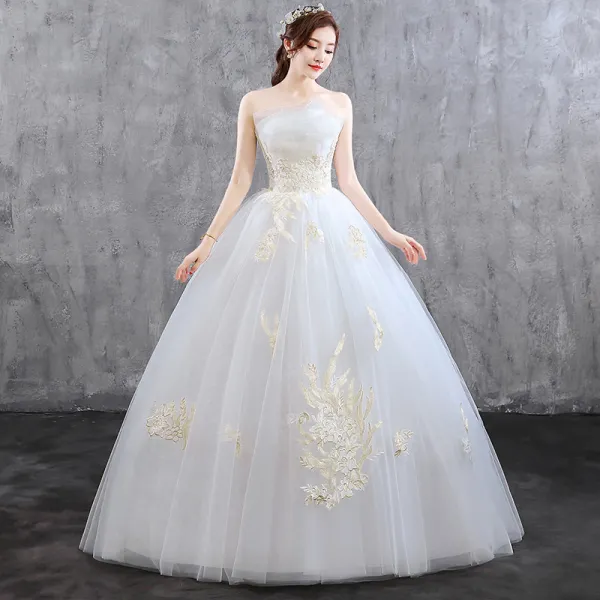 Affordable Ivory Wedding Dresses 2019 Ball Gown Strapless Lace Flower Sleeveless Backless Floor-Length / Long