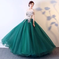 Élégant Vert Foncé Robe De Bal 2019 Robe Boule De l'épaule Appliques En Dentelle Manches Courtes Dos Nu Longue Robe De Ceremonie