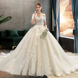 Élégant Champagne Robe De Mariée 2019 Princesse De L 039 Épaule Perlage En Dentelle Fleur Manches Courtes Dos Nu Royal Train