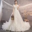 Élégant Champagne Robe De Mariée 2019 Princesse V-Cou Perlage Paillettes En Dentelle Fleur Sans Manches Dos Nu Noeud Chapel Train