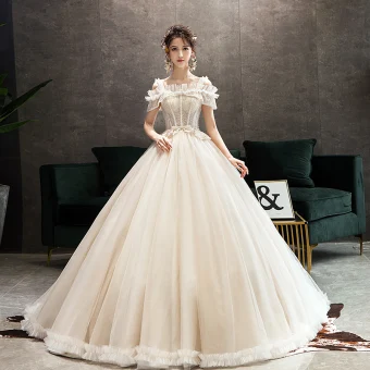 Élégant Champagne Robe De Mariée 2019 Robe Boule Volants Encolure Carrée Perlage Paillettes Manches Courtes Dos Nu Tribunal Train