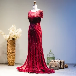 Luxe Bordeaux Fait Main Perlage Robe De Soirée 2019 Trompette Sirène Encolure Dégagée Cristal Gland En Dentelle Fleur Manches Courtes Train De Balayage Robe De Ceremonie