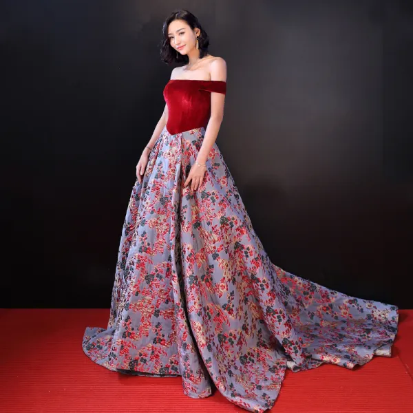 Chic / Beautiful Burgundy Evening Dresses  2018 A-Line / Princess Suede Printing Off-The-Shoulder Backless Sleeveless Court Train Formal Dresses