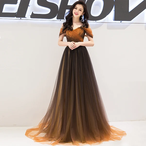 Charmant Dégradé De Couleur Robe De Bal 2019 Princesse De l'épaule Perlage Cristal Manches Courtes Dos Nu Train De Balayage Robe De Ceremonie