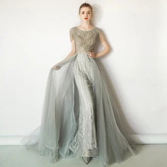 Luxe Gris Robe De Soirée 2019 Princesse Encolure Dégagée Fait Main Perlage Gland Paillettes Manches Courtes Train De Balayage Robe De Ceremonie