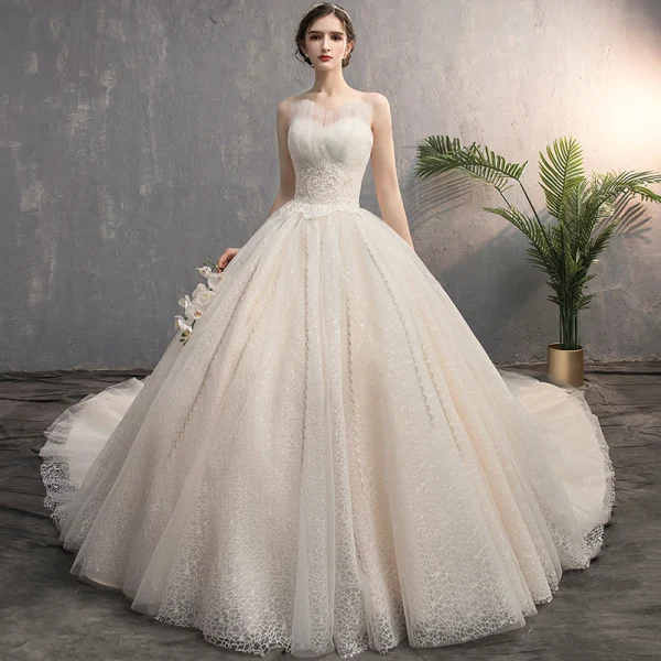 Stilig Champagne Bröllopsklänningar 2019 Prinsessa Axelbandslös Beading Paljetter Spets Blomma Ärmlös Halterneck Cathedral Train