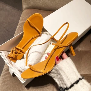 Mode Enkla Gul Casual Sandaler Dam 2019 Ankelband 6 Cm Stilettklackar Peep Toe Sandaler