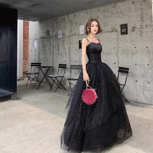 Stylowe Modne Czarne Sukienki Wieczorowe 2019 Princessa Spaghetti Pasy Szarfa Cekiny Bez Rękawów Bez Pleców Długie Sukienki Wizytowe