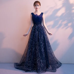 Snygga Fina Mörk Marinblå Aftonklänningar 2019 Prinsessa V Hals Paljetter Rhinestone Spets Blomma Ärmlös Halterneck Svep Tåg Formella Klänningar
