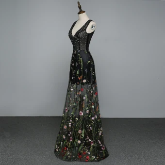 Sexy Zwarte Doorzichtige Avondjurken 2019 A Lijn V Hals Appliques Kant Bloem Parel Rhinestone Mouwloos Ruglooze Lange Gelegenheid Jurken