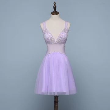 Sexy Lavendel Cocktailkjoler 2019 Prinsesse V Hals Beading Rhinestone Uten Ermer Ryggløse Korte Formelle Kjoler