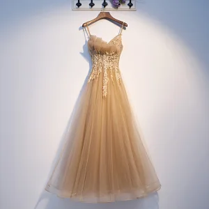 Elegante Champagner Abendkleider 2019 A Linie Spaghettiträger Perlenstickerei Strass Spitze Blumen Ärmellos Rückenfreies Lange Festliche Kleider