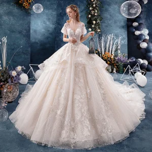 Fabuleux Ivoire Robe De Mariée 2019 Princesse V Cou Perle Appliques En Dentelle Fleur Manches Courtes Dos Nu Royal Train