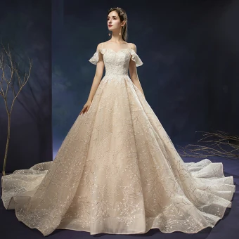 Charmant Champagne Robe De Mariée 2019 Princesse Encolure Dégagée Paillettes En Dentelle Fleur Sans Manches Dos Nu Cathedral Train