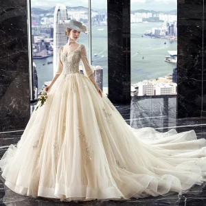 Luxe Champagne Robe De Mariée 2019 Princesse V Cou Perlage Paillettes En Dentelle Fleur 3 4 Manches Dos Nu Cathedral Train