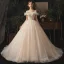 Luxe Champagne Robe De Mariée 2019 Princesse De l'épaule Perlage Paillettes Appliques En Dentelle Fleur Sans Manches Dos Nu Noeud Cathedral Train