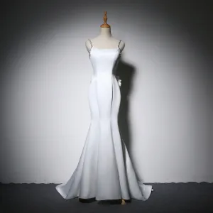Élégant Ivoire Robe De Soirée 2018 Trompette Sirène Noeud Bretelles Spaghetti Dos Nu Sans Manches Train De Balayage Robe De Ceremonie