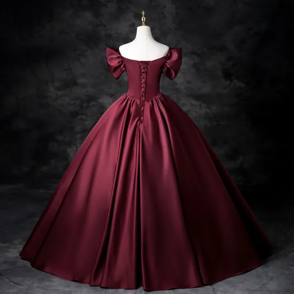 Elegant Burgundy Ball Gown Prom Dresses 2025 Off-The-Shoulder Short Sleeve Backless Floor-Length / Long Prom Formal Dresses