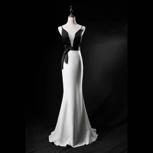 Classy Black White Evening Dresses 2019 Trumpet Mermaid Spaghetti Straps Sleeveless Backless Sweep Train Formal Dresses