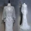 High End Silber Abendkleider 2019 Meerjungfrau V-Ausschnitt Handgefertigt Perlenstickerei Kristall Perle Strass Ärmellos Rückenfreies Sweep / Pinsel Zug Festliche Kleider