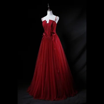 Chic Belle Bordeaux Robe De Soirée 2019 Princesse Bretelles Spaghetti En Dentelle Fleur Paillettes Faux Diamant Sans Manches Dos Nu Longue Robe De Ceremonie