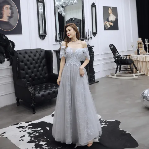 Charmant Grau Abendkleider 2019 A Linie Off Shoulder Perlenstickerei Perle Strass Spitze Blumen Kurze Ärmel Rückenfreies Lange Festliche Kleider